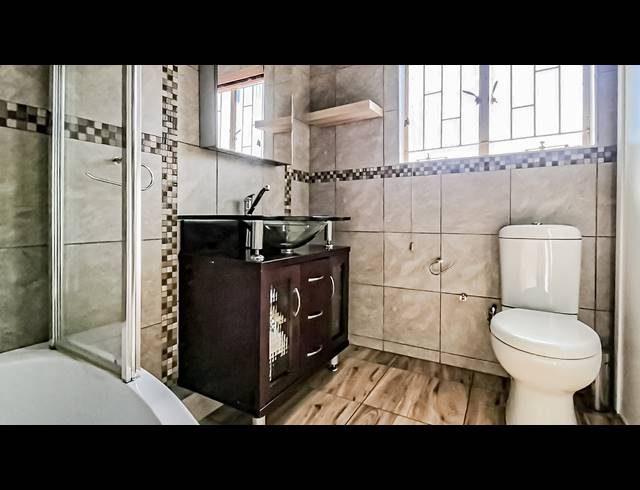 3 BEDROOM TOWNHOUSE FOR SALE IN BRACKENDOWNS